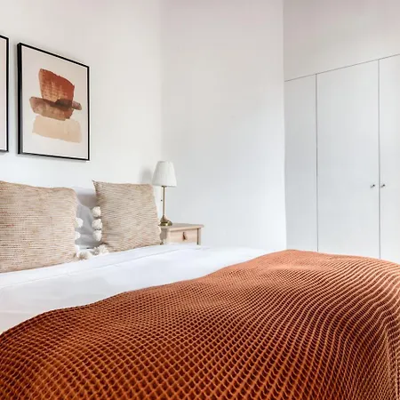 Blueground Sagrada Familia Furnished Bcn-99 Apartment Barcelona